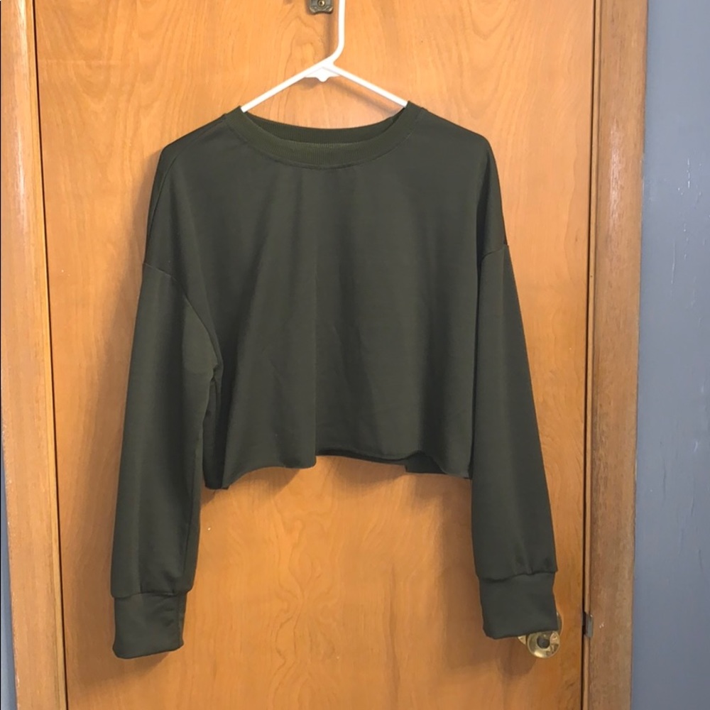 SHEIN Cropped Long Sleeve